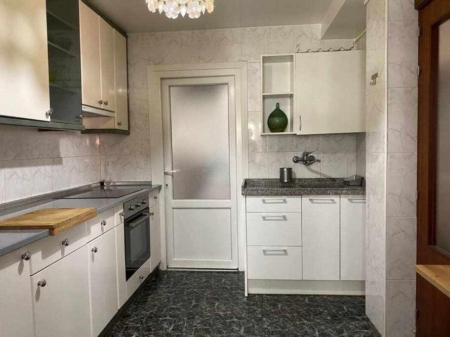 Apartamento Las Murallas ปัมโปลนา ภายนอก รูปภาพ