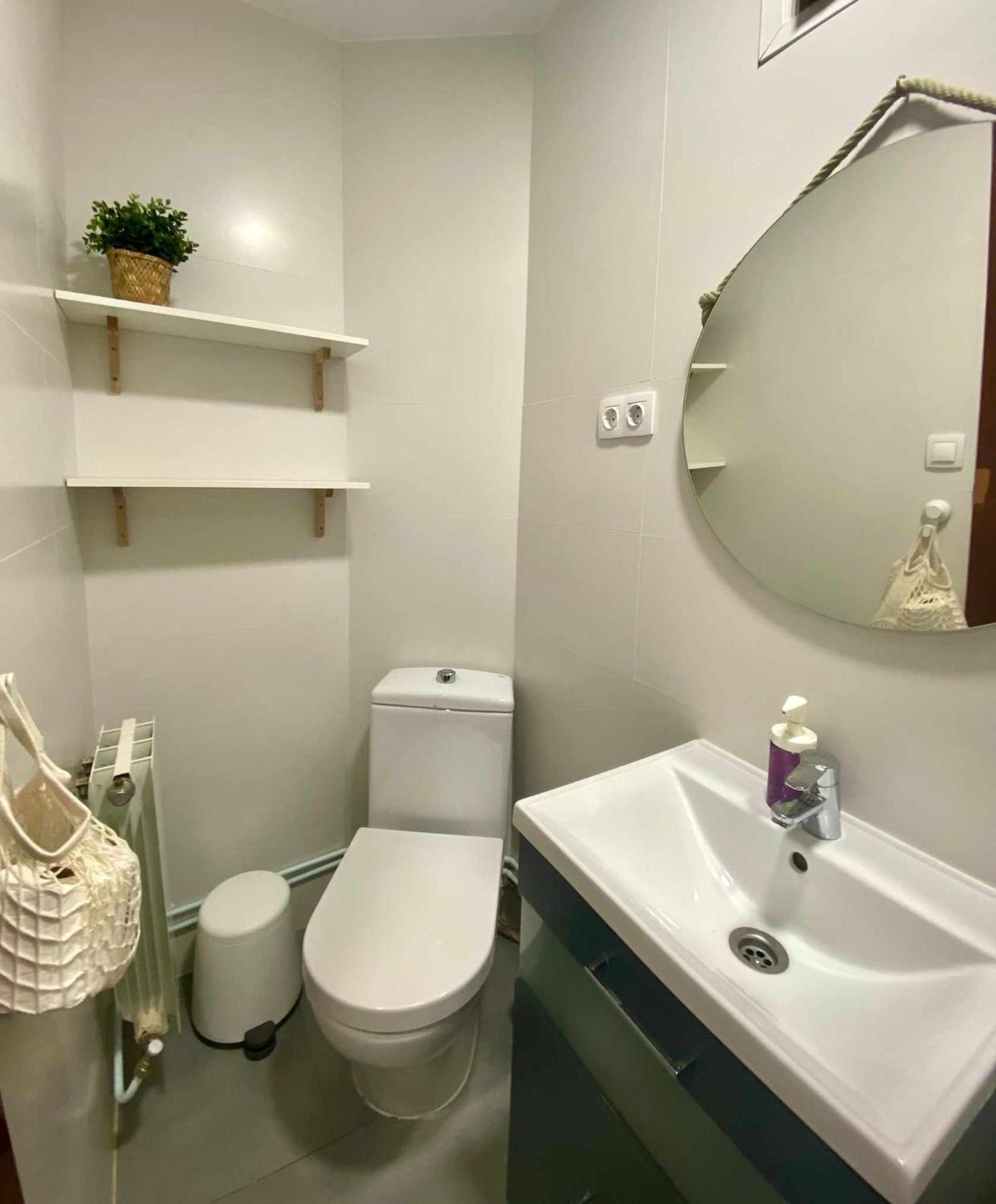 Apartamento Las Murallas ปัมโปลนา ภายนอก รูปภาพ